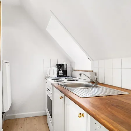 Lejl, 52 *