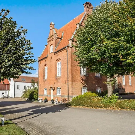 Lejl, 52 *